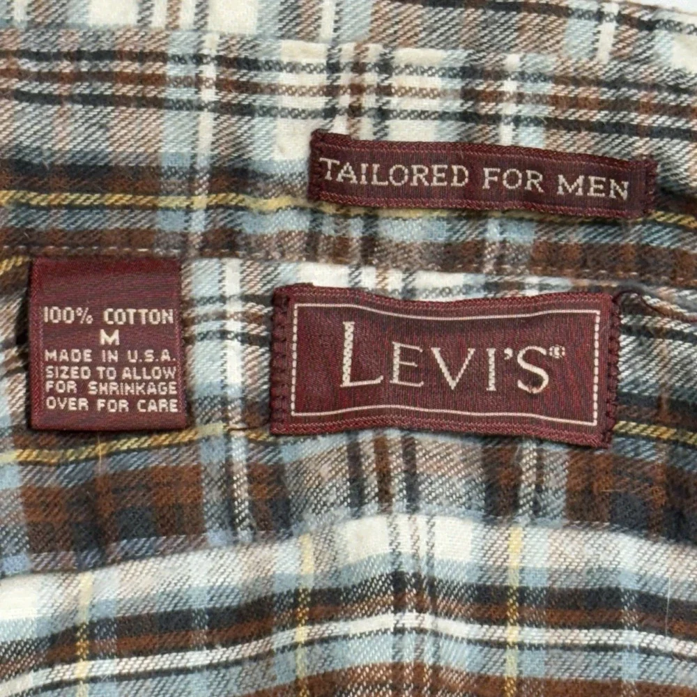 Vintage Levi's Flannel Mens L Tailored For Men Long Sleeve Button Up Plaid Shirt